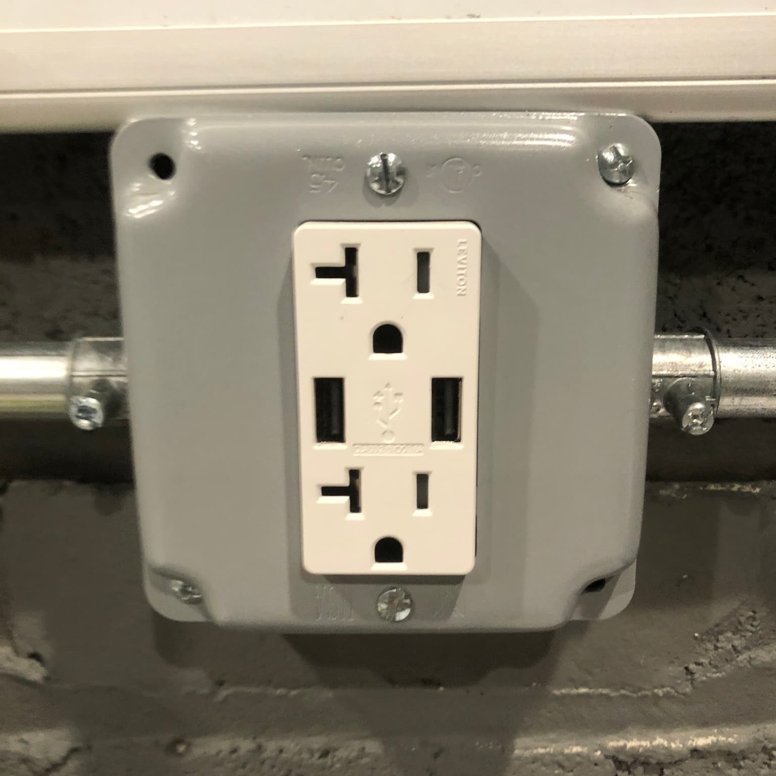 Is My Electrical Outlet Dead? Arnold Electrical Services